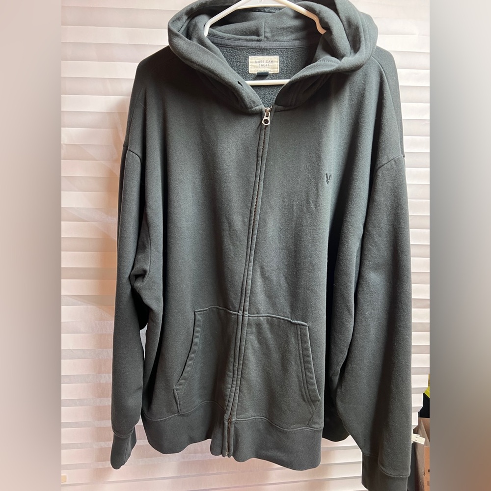 American Eagle Outfitters Men's Zip-Up Hoodie in Black